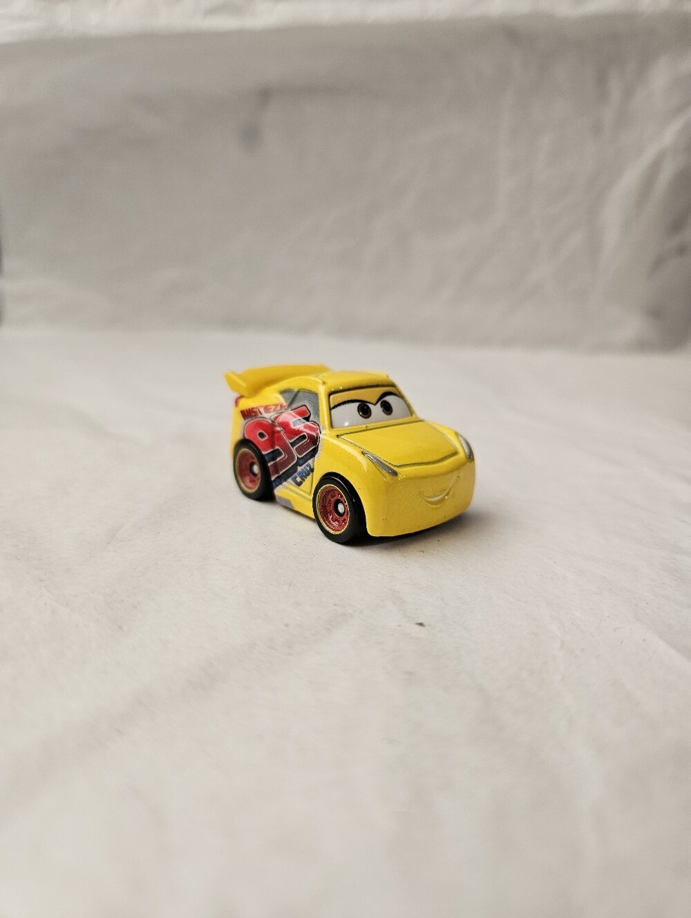 Disney Pixar Cars Mini Racers Rusteze Cruz Ramirez - Picture 1 of 1